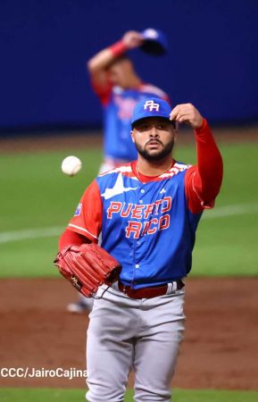 Familias disfrutan de inauguración del Estadio Roberto Clemente de Masaya