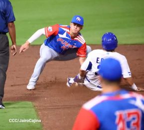 Familias disfrutan de inauguración del Estadio Roberto Clemente de Masaya