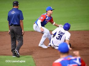Familias disfrutan de inauguración del Estadio Roberto Clemente de Masaya