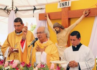 Miles de boaqueños recibieron al cardenal Leopoldo José Brenes