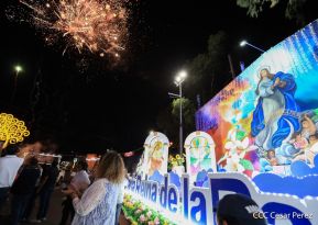 Conozca los altares en honor a la Purísima en la Avenida de Bolívar a Chávez