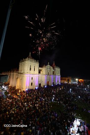 ¿Quién causa tanta alegría? ¡La Concepción de María!