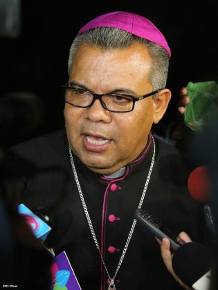 Daniel y Rosario sostienen nuevo encuentro con Conferencia Episcopal