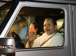 Daniel y Rosario sostienen nuevo encuentro con Conferencia Episcopal