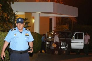 Daniel y Rosario sostienen nuevo encuentro con Conferencia Episcopal