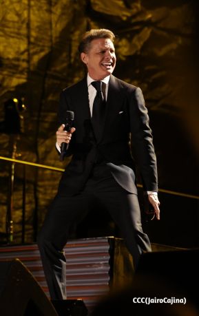Concierto de Luis Miguel en el Estadio Nacional Soberanía de Managua