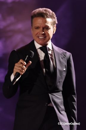 Concierto de Luis Miguel en el Estadio Nacional Soberanía de Managua