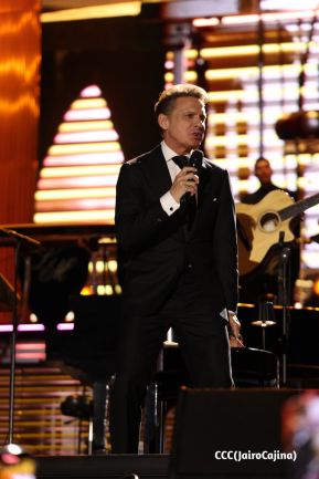 Concierto de Luis Miguel en el Estadio Nacional Soberanía de Managua