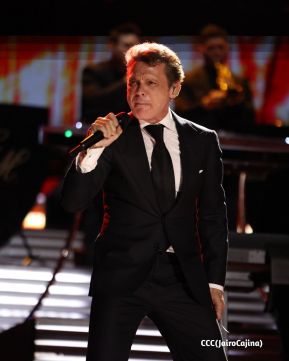 Concierto de Luis Miguel en el Estadio Nacional Soberanía de Managua