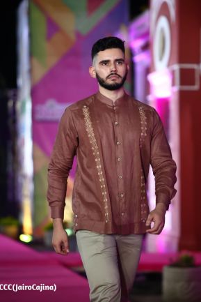 Primer Festival Internacional de las Guayaberas en Granada