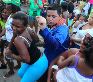 Bluefields vibra al ritmo del Palo de Mayo