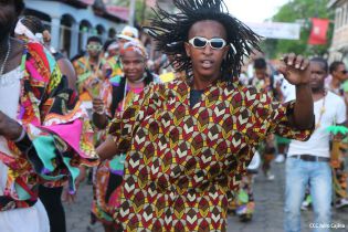 Bluefields vibra al ritmo del Palo de Mayo