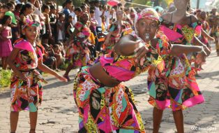 Bluefields vibra al ritmo del Palo de Mayo