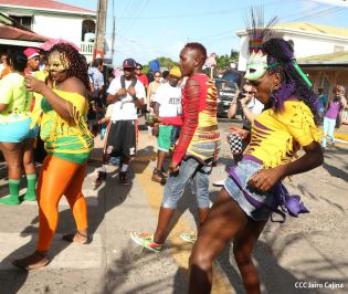 Bluefields vibra al ritmo del Palo de Mayo