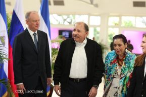 Comandante Daniel y Compañera Rosario en encuentro con el  General Nikolai Patrushev