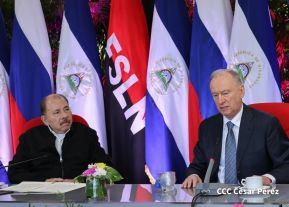 Comandante Daniel y Compañera Rosario en encuentro con el  General Nikolai Patrushev