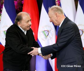 Comandante Daniel y Compañera Rosario en encuentro con el  General Nikolai Patrushev