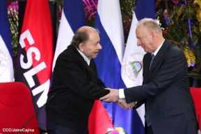 Comandante Daniel y Compañera Rosario en encuentro con el  General Nikolai Patrushev