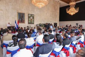 Firma de libro de condolencias en Nicaragua por las víctimas del atentado terrorista en Rusia