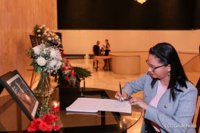 Firma de libro de condolencias en Nicaragua por las víctimas del atentado terrorista en Rusia