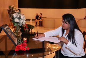 Firma de libro de condolencias en Nicaragua por las víctimas del atentado terrorista en Rusia