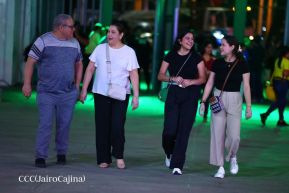 Así disfrutando los nicaragüenses del concierto de Carlos Rivera 