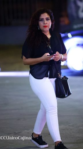 Así disfrutando los nicaragüenses del concierto de Carlos Rivera 