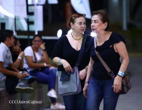 Así disfrutando los nicaragüenses del concierto de Carlos Rivera 
