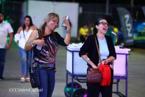 Así disfrutando los nicaragüenses del concierto de Carlos Rivera 