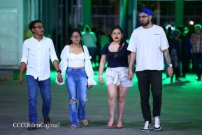 Así disfrutando los nicaragüenses del concierto de Carlos Rivera 