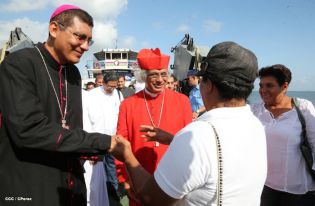 Familias de Ometepe reciben visita del Cardenal Leopoldo Brenes 