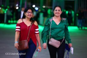 Así disfrutando los nicaragüenses del concierto de Carlos Rivera 