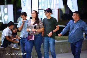 Así disfrutando los nicaragüenses del concierto de Carlos Rivera 