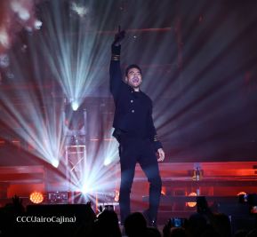 Así disfrutando los nicaragüenses del concierto de Carlos Rivera 