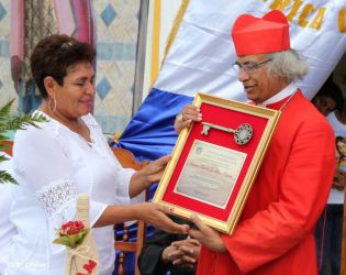 Familias de Ometepe reciben visita del Cardenal Leopoldo Brenes 