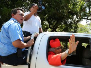 Familias de Ometepe reciben visita del Cardenal Leopoldo Brenes 