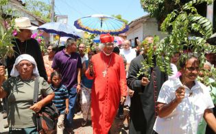 Familias de Ometepe reciben visita del Cardenal Leopoldo Brenes 