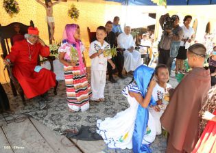Familias de Ometepe reciben visita del Cardenal Leopoldo Brenes 