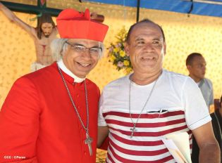 Familias de Ometepe reciben visita del Cardenal Leopoldo Brenes 