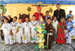 Familias de Ometepe reciben visita del Cardenal Leopoldo Brenes 