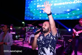 Vigilia en celebración de los aniversarios de Ríos de Agua Viva y Radio Maranatha