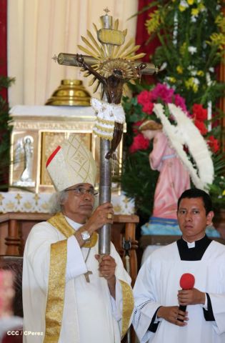 Pueblo católico de El Sauce recibe con júbilo al Cardenal Brenes