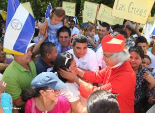 Pueblo católico de El Sauce recibe con júbilo al Cardenal Brenes