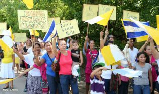 Pueblo católico de El Sauce recibe con júbilo al Cardenal Brenes