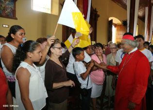 Pueblo católico de El Sauce recibe con júbilo al Cardenal Brenes