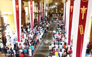 Pueblo católico de El Sauce recibe con júbilo al Cardenal Brenes