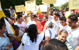 Pueblo católico de El Sauce recibe con júbilo al Cardenal Brenes