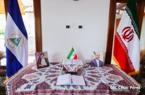 Firma del Libro de Condolencias por el fallecimiento del Presidente de Irán Ebrahim Raisi y su Comitiva