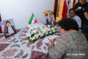 Firma del Libro de Condolencias por el fallecimiento del Presidente de Irán Ebrahim Raisi y su Comitiva