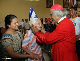 Pueblo católico de El Sauce recibe con júbilo al Cardenal Brenes